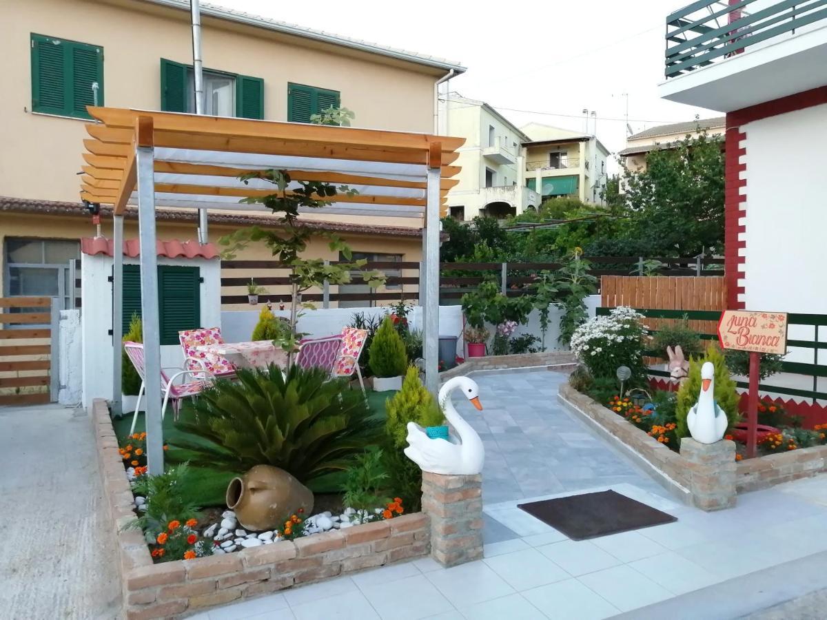 Luna Bianca - Corfu Apartments Εξωτερικό φωτογραφία